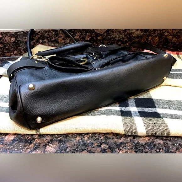 Burberry Bags - Picture 13 of 16